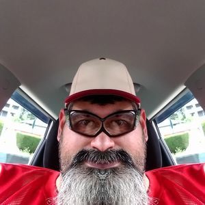 Meet your Posher, Daniel l